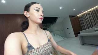 ehotlovea thumbnail