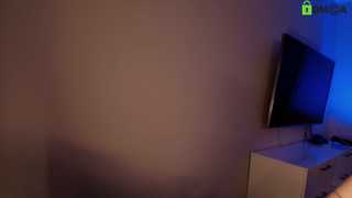 hollyextra thumbnail
