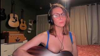 kaileeshy thumbnail