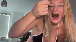 lily_fox01 thumbnail