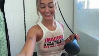 luvlivvyy thumbnail