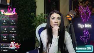 nicollepalmer thumbnail