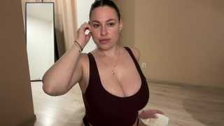 valeriaval1 thumbnail