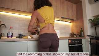 venus_in_jeans thumbnail