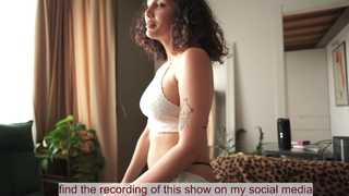 venus_in_jeans thumbnail